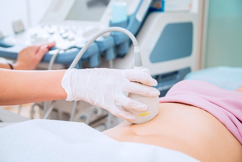 Trường hợp nào ra máu không phải là dấu hiệu của thai kỳ? 
