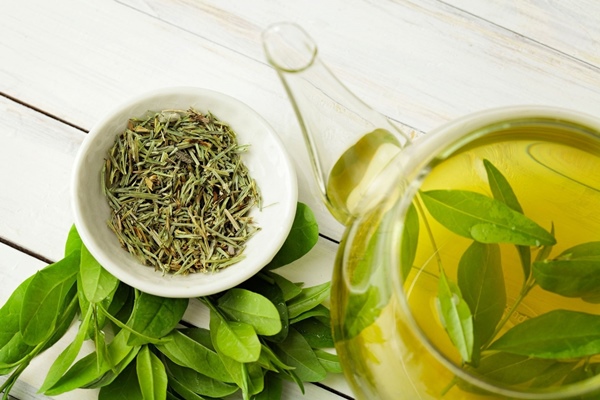 uống trà xanh mỗi ngày giúp đẩy lùi nguy cơ mắc bệnh ung thư