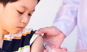 Tiêm vắc - xin phòng thủy đậu và những điều cần lưu ý
