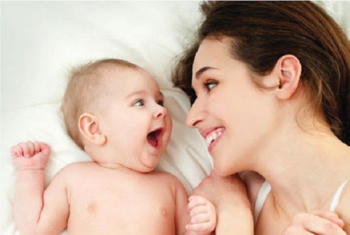 Mách mẹ những thực phẩm giúp bé trắng da, môi đỏ