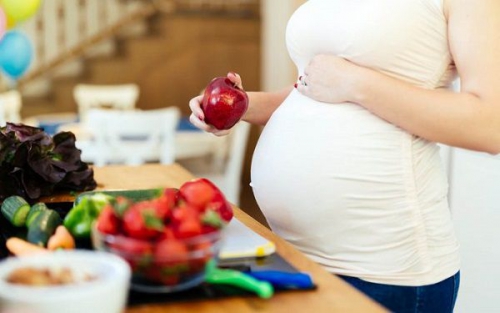 Dinh dưỡng cho bà bầu 3 tháng đầu: Nên ăn gì và kiêng ăn gì?