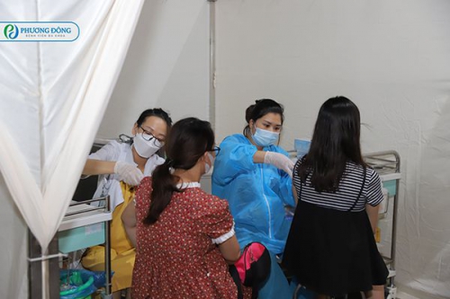 Bệnh viện Phương Đông tổ chức tiêm phòng Covid-19 cho hơn 500 mẹ bầu