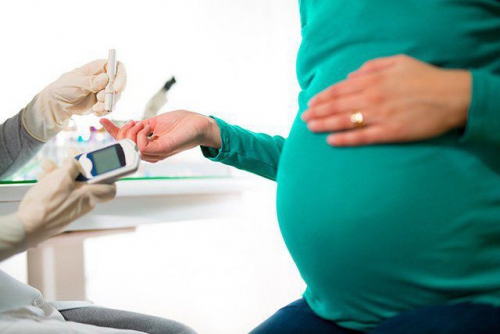 Chuyên gia lý giải: Tiểu đường thai kỳ ăn ổi được không