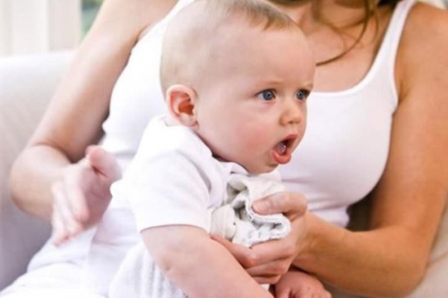 Trẻ sơ sinh bị ho có đờm: Nguyên nhân và cách tiêu đờm trị ho