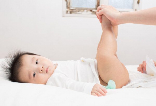 Trị hăm tã bằng dầu dừa có hiệu quả và an toàn không?