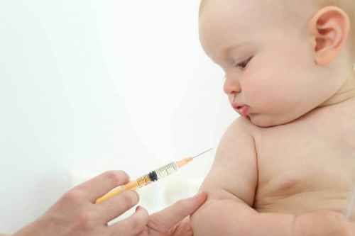 Dịch vụ tiêm vắc xin 5 trong 1 tại Bệnh viện Đa khoa Phương Đông