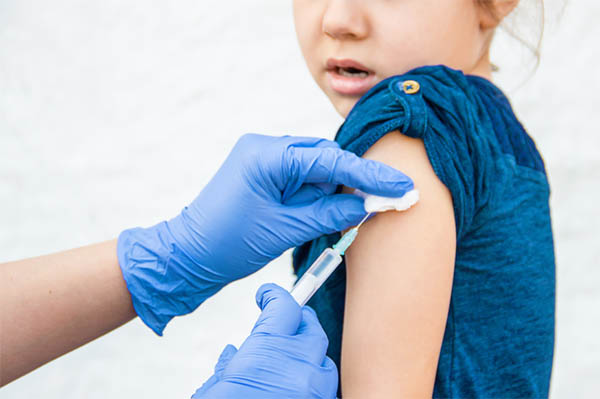 Tiêm vắc xin sởi giúp phòng bệnh hiệu quả lên tới 97%