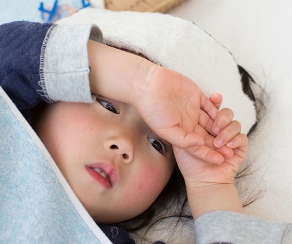 Nhiều trường hợp trẻ bị sốt không rõ nguyên nhân gây khó khăn cho việc điều trị