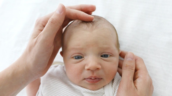 Trẻ sơ sinh có thóp rộng là thế nào? Bất thường cần chú ý
