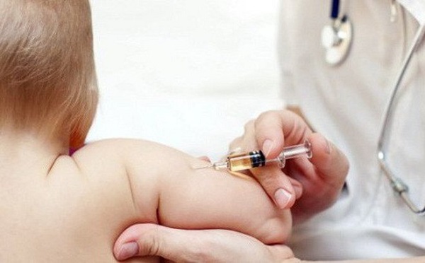 Vaccine ipv cần tiêm cho trẻ từ 5 tháng tuổi ở bắp tay