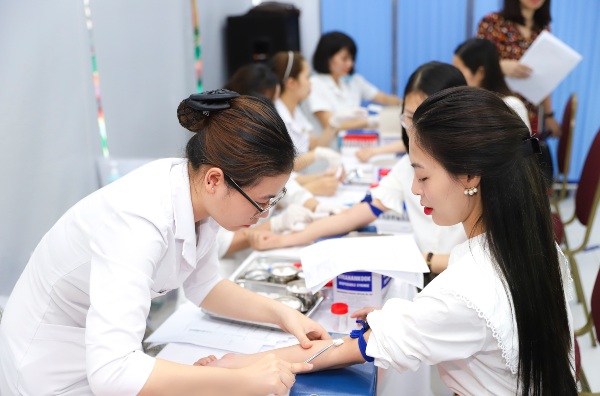 Khám sức khỏe cho người Việt Nam xuất khẩu lao động Nhật Bản